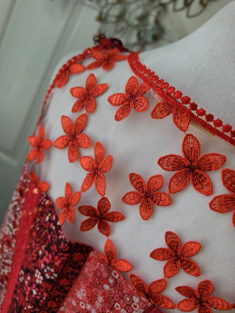 Elie Tahari Redwood McKenna Silk  Midi Dress Womens 8 Red Floral Boho Tassels - Picture 11 of 15